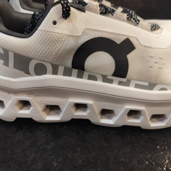 Women's On Running Cloudmonster sneakers US 9 - Picture 2 of 9